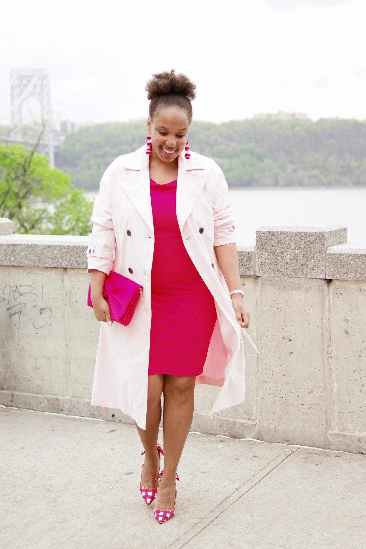 pink-trench-coat-gingham-shoes-2